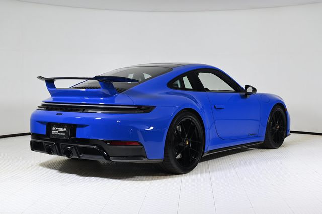 2025 Porsche 911 Carrera GTS - 22914479 - 6