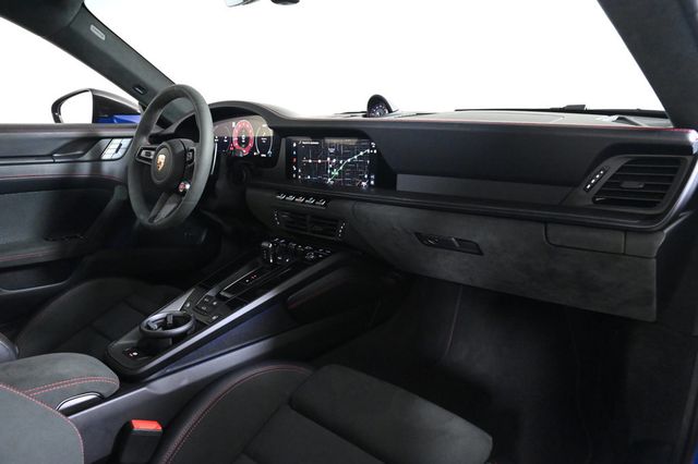 2025 Porsche 911 Carrera GTS - 22991640 - 17