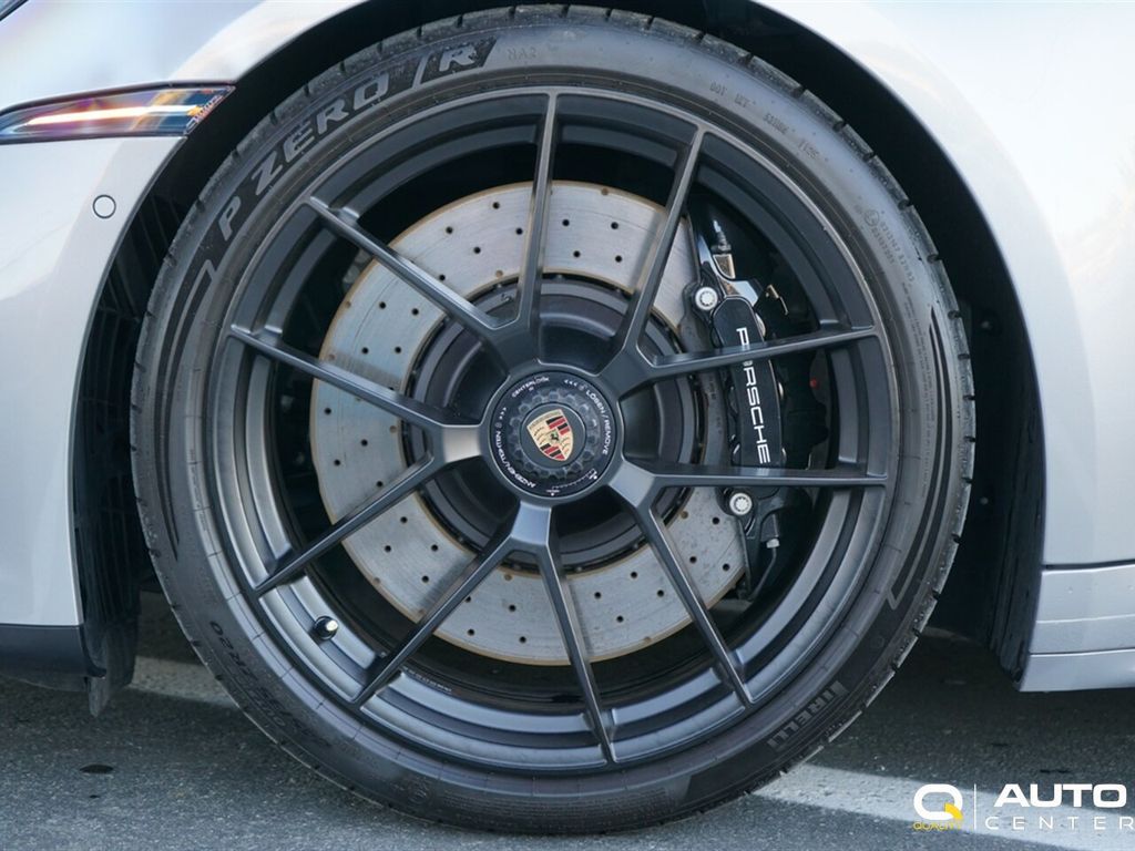 2025 Porsche 911 Carrera GTS Coupe - 22975273 - 10