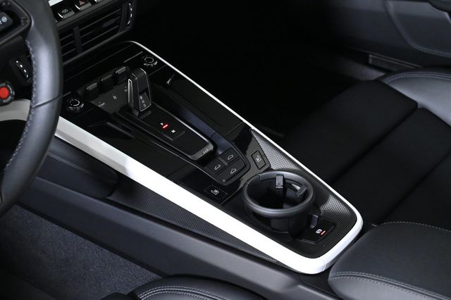 2025 Porsche 911 Carrera S - 22908437 - 16