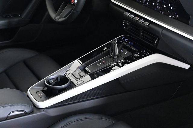 2025 Porsche 911 Carrera S - 22908437 - 25