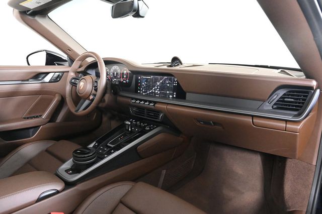 2025 Porsche 911 Carrera S - 22986160 - 16