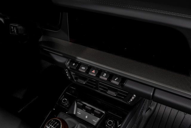 2025 Porsche 911 Carrera T Cabriolet - 22925987 - 18