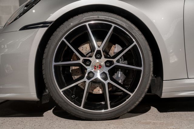 2025 Porsche 911 Carrera T Coupe - 23071641 - 12
