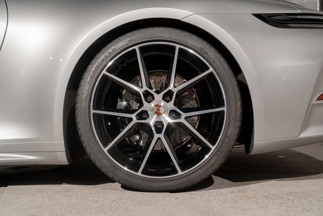 2025 Porsche 911 Carrera T Coupe - 23071641 - 13