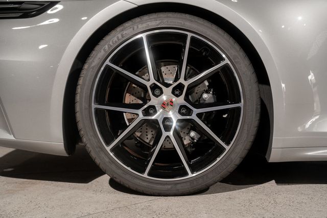 2025 Porsche 911 Carrera T Coupe - 23071641 - 14