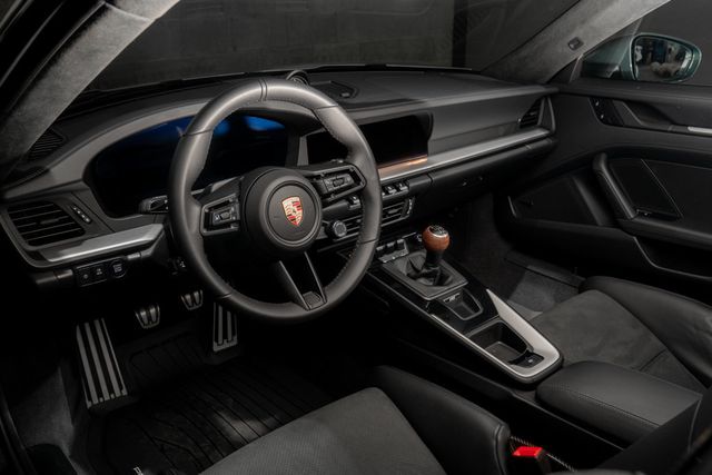 2025 Porsche 911 Carrera T Coupe - 23071641 - 19