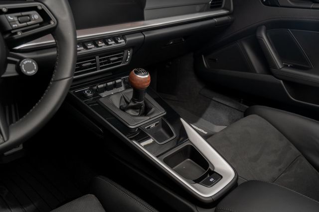2025 Porsche 911 Carrera T Coupe - 23071641 - 21