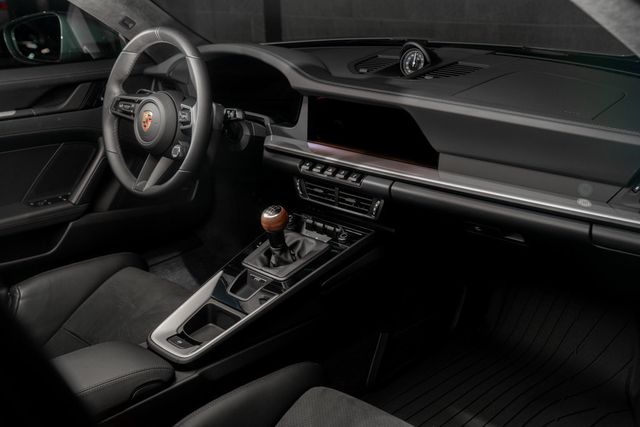 2025 Porsche 911 Carrera T Coupe - 23071641 - 22