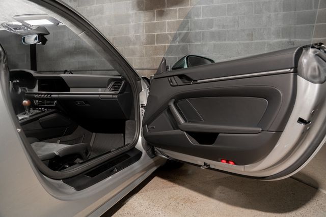 2025 Porsche 911 Carrera T Coupe - 23071641 - 34