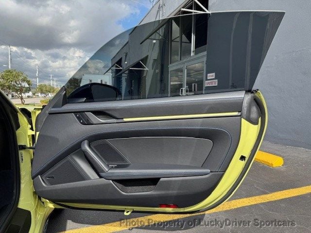 2025 Porsche 911 Carrera T Coupe - 22968546 - 17