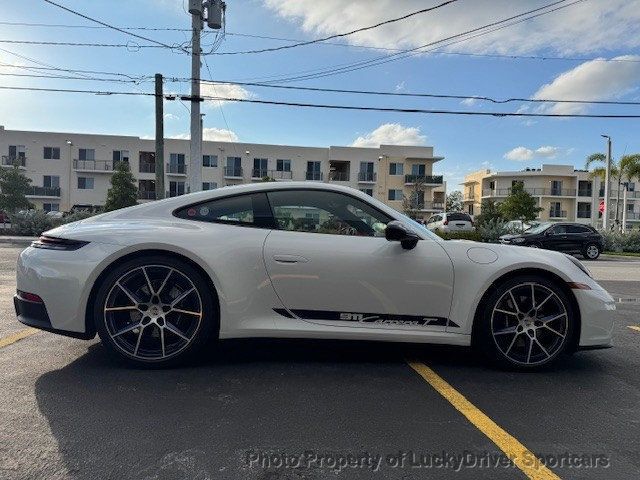 2025 Porsche 911 Carrera T Coupe - 22972422 - 13