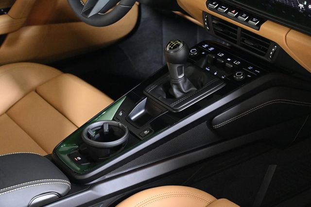 2025 Porsche 911 GT3 - 22908454 - 19