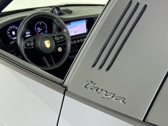 2025 Porsche 911 Targa 4 GTS - 22982915 - 22