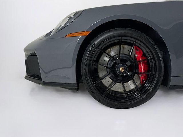 2025 Porsche 911 Targa 4 GTS - 22982915 - 26