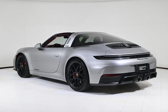 2025 Porsche 911 Targa 4 GTS - 22989386 - 2