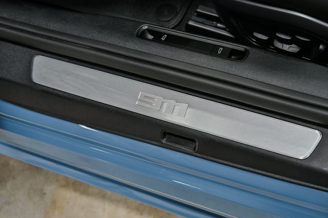 2025 Porsche 911 Turbo S Cabriolet - 22940987 - 33