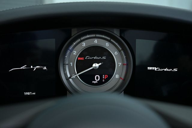 2025 Porsche 911 Turbo S Cabriolet - 23040575 - 63