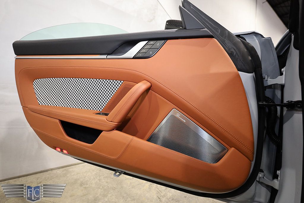 2025 Porsche 911 Turbo S Cabriolet - 23038395 - 17