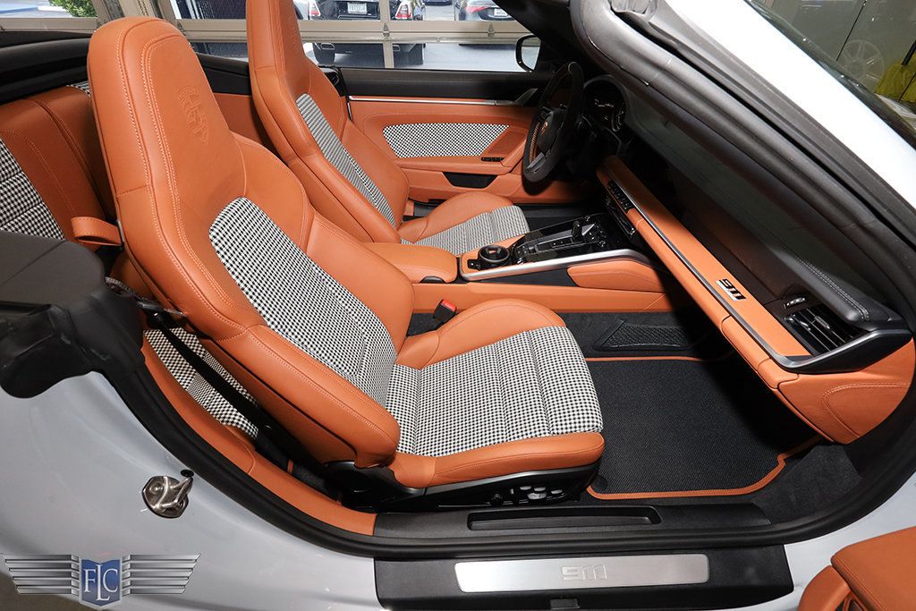 2025 Porsche 911 Turbo S Cabriolet - 23038395 - 19