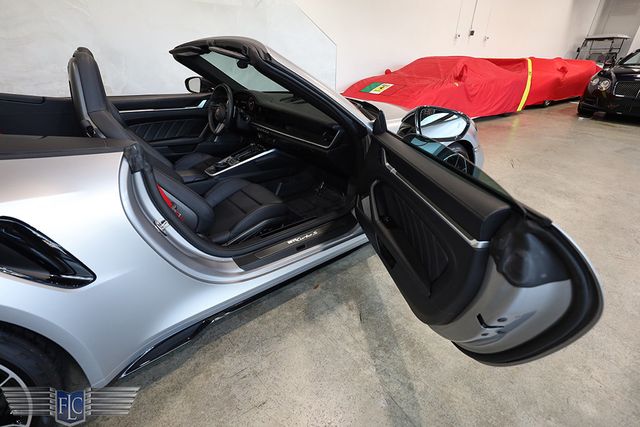 2025 Porsche 911 Turbo S Cabriolet - 23063481 - 15