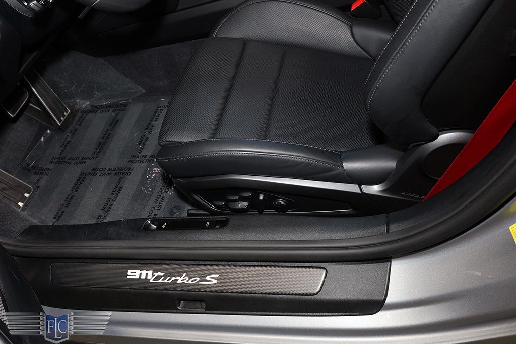 2025 Porsche 911 Turbo S Cabriolet - 23063481 - 18