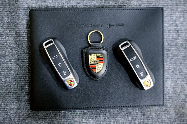 2025 Porsche 911 TARGA 4GTS CHALK...4,843 Miles...Targa 4GTS... - 23069073 - 5