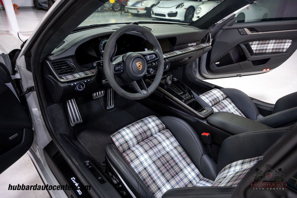 2025 Porsche 911 Turbo 50  - 22973525 - 16