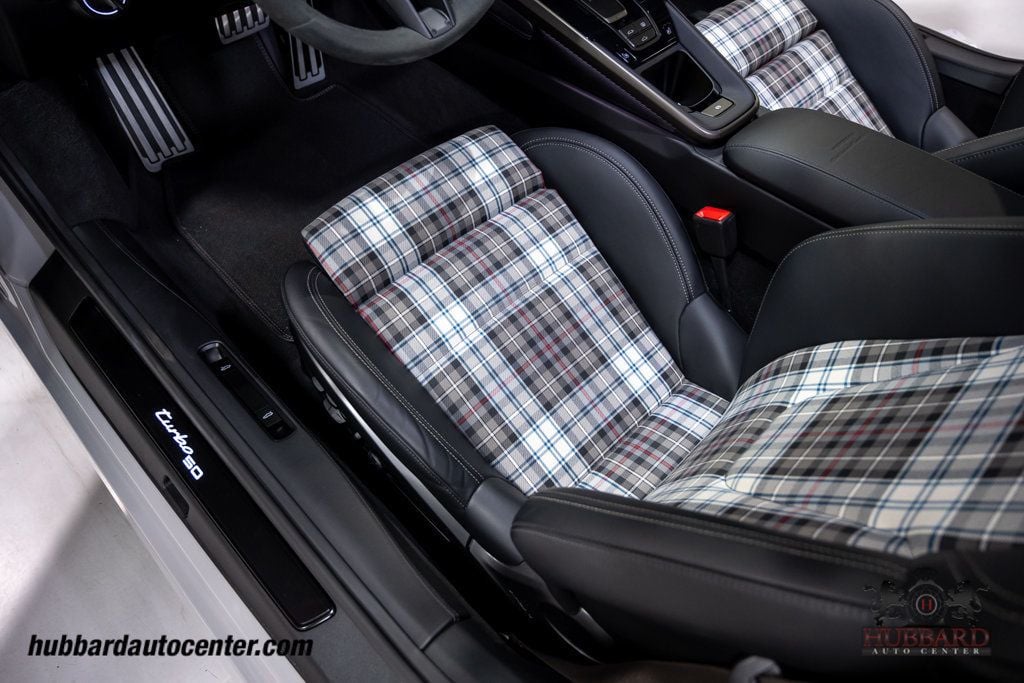 2025 Porsche 911 Turbo 50  - 22973525 - 17