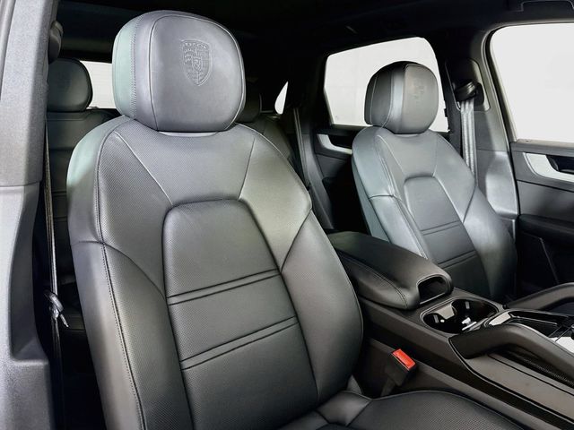 2025 Porsche Cayenne AWD - 23093904 - 17