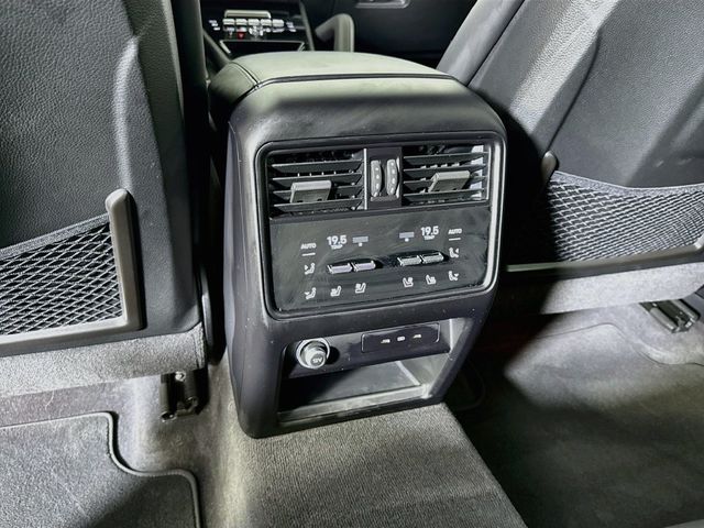 2025 Porsche Cayenne AWD - 23093904 - 19