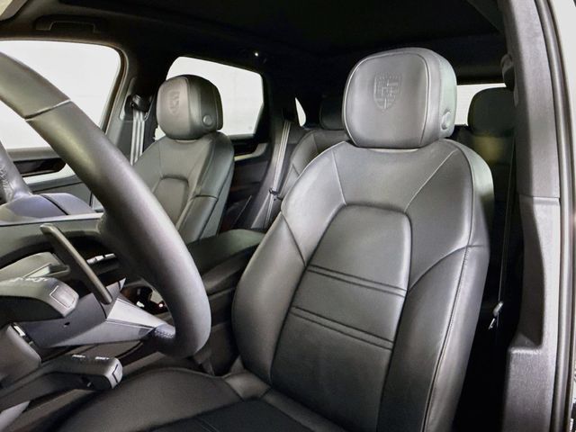 2025 Porsche Cayenne AWD - 23093904 - 4