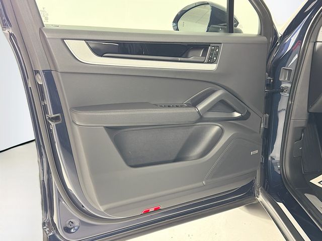 2025 Porsche Cayenne AWD - 23038890 - 10