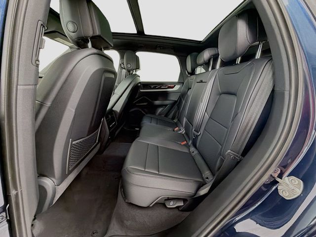 2025 Porsche Cayenne AWD - 23038890 - 22