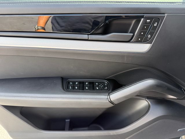 2025 Porsche Cayenne AWD - 23064064 - 22