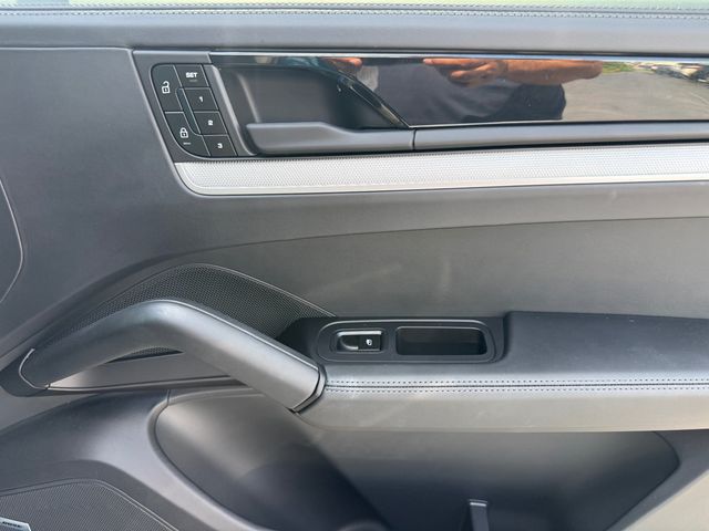 2025 Porsche Cayenne AWD - 23064064 - 35