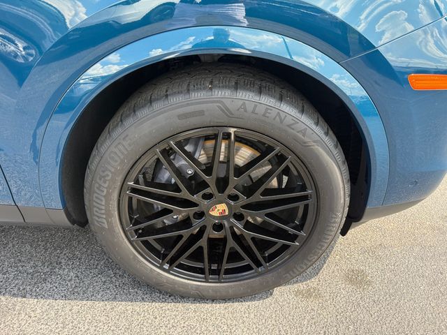 2025 Porsche Cayenne AWD - 23064064 - 37