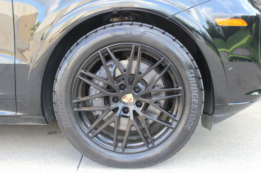 2025 Porsche Cayenne Coupe AWD - 23035172 - 42