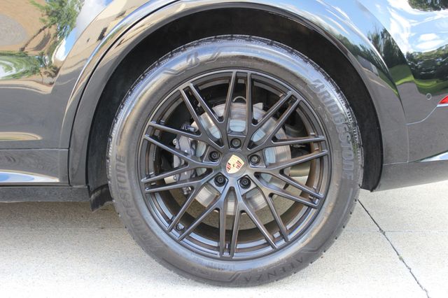 2025 Porsche Cayenne Coupe AWD - 23035172 - 43
