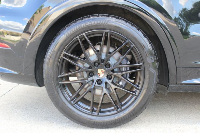 2025 Porsche Cayenne Coupe AWD - 23035172 - 44