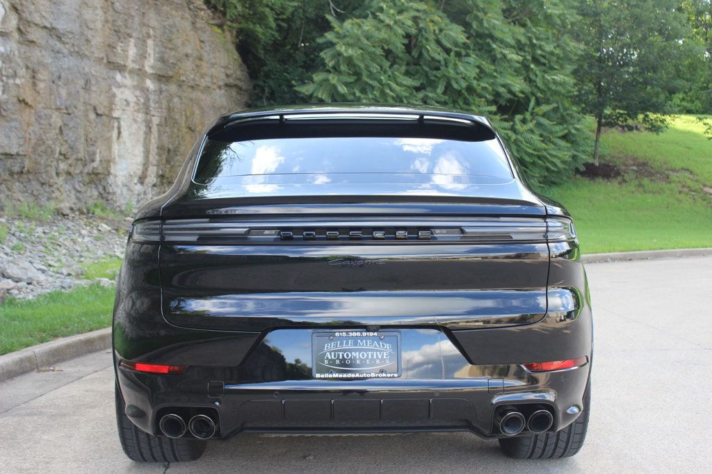 2025 Porsche Cayenne Coupe AWD - 23035172 - 5