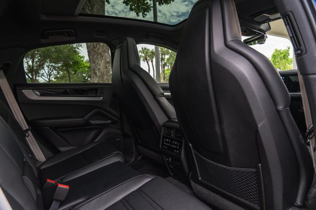 2025 Porsche Cayenne Coupe AWD - 23034450 - 24
