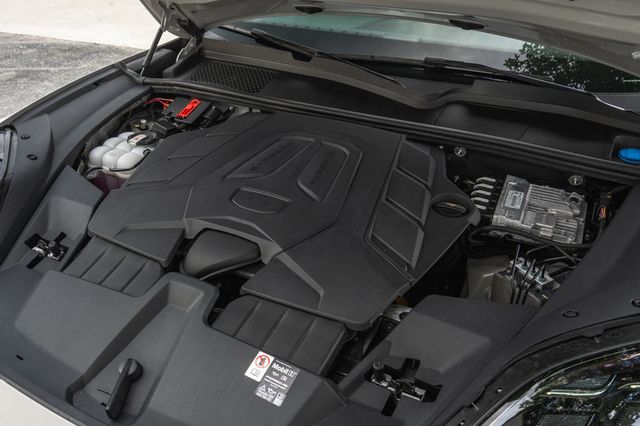 2025 Porsche Cayenne Coupe AWD - 23034450 - 35