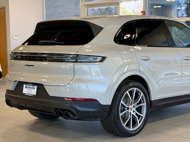 2025 Porsche Cayenne E-Hybrid AWD - 23097667 - 10