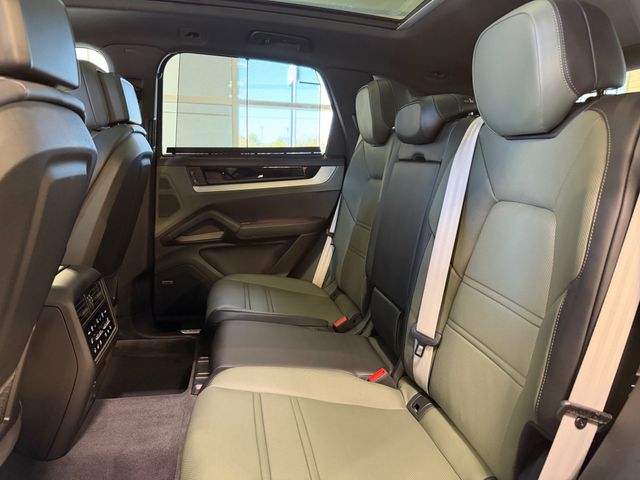 2025 Porsche Cayenne E-Hybrid AWD - 23097667 - 21