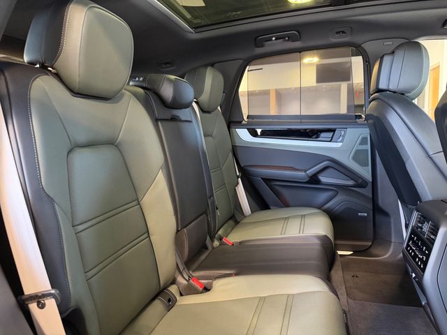 2025 Porsche Cayenne E-Hybrid AWD - 23097667 - 23