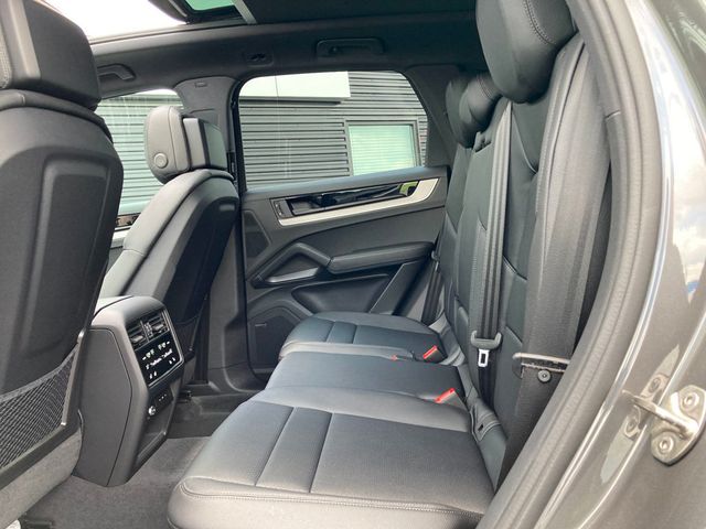 2025 Porsche Cayenne E-Hybrid AWD - 22955791 - 18