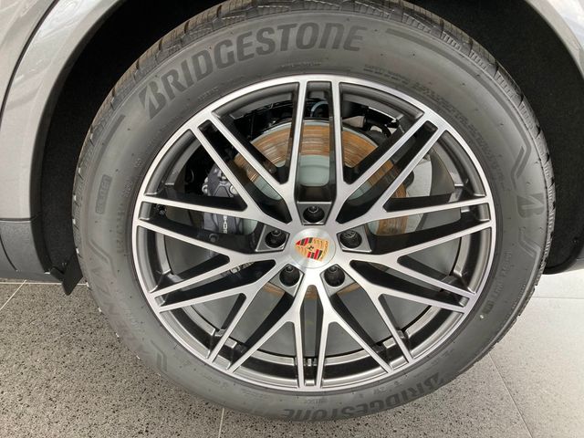 2025 Porsche Cayenne E-Hybrid AWD - 22955791 - 37