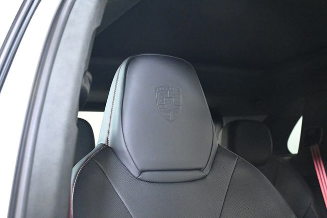 2025 Porsche Cayenne GTS - 22989638 - 23