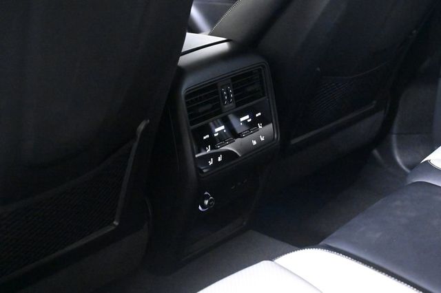2025 Porsche Cayenne GTS - 23026377 - 19